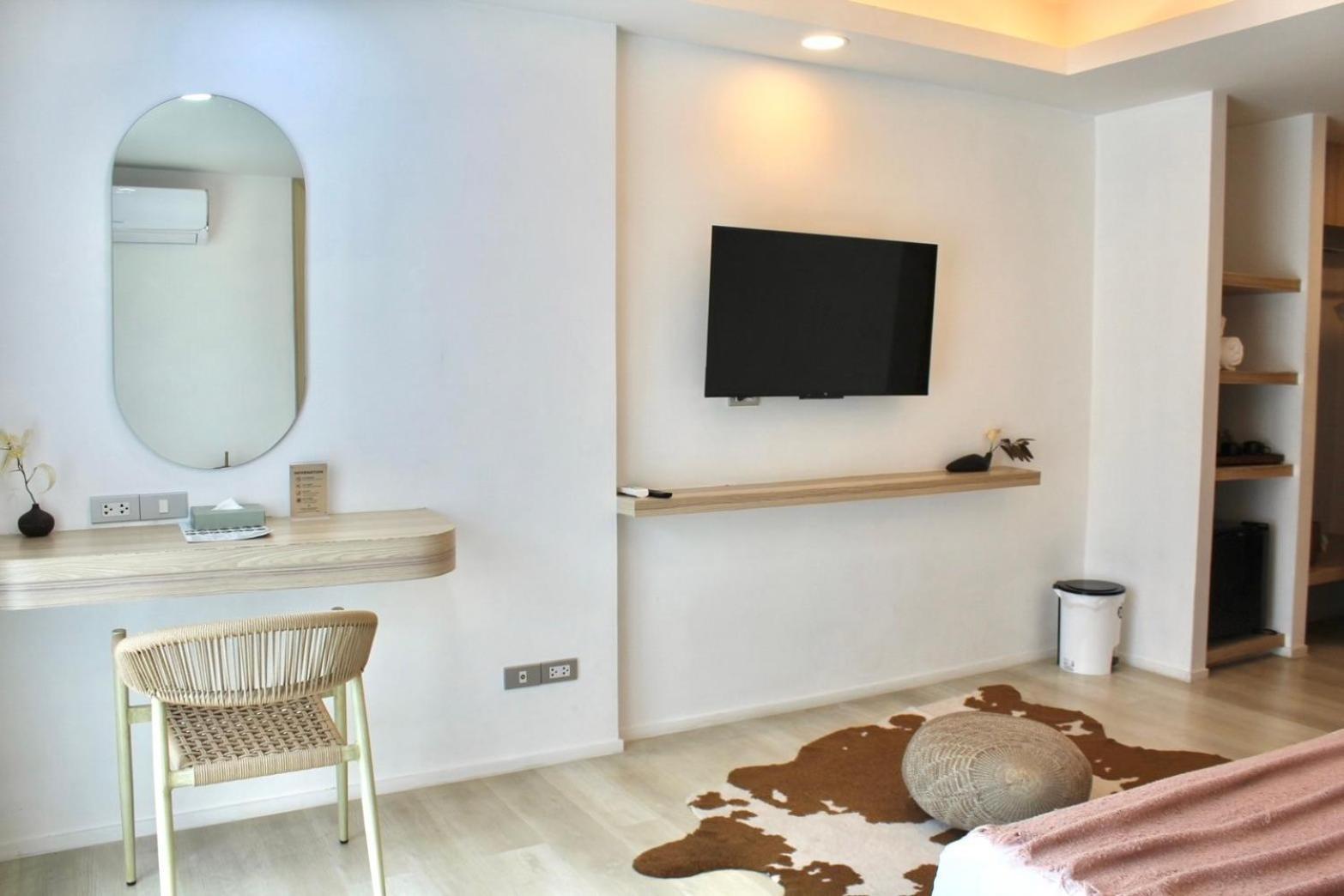 S2 - Sha Certified Hotel Bang Saen