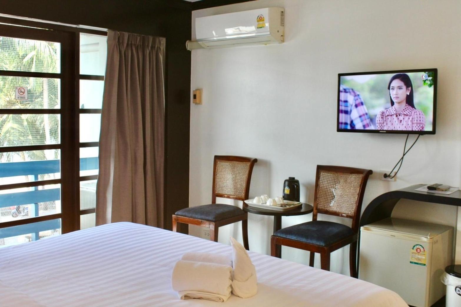 Hotel S2 - Sha Certified *