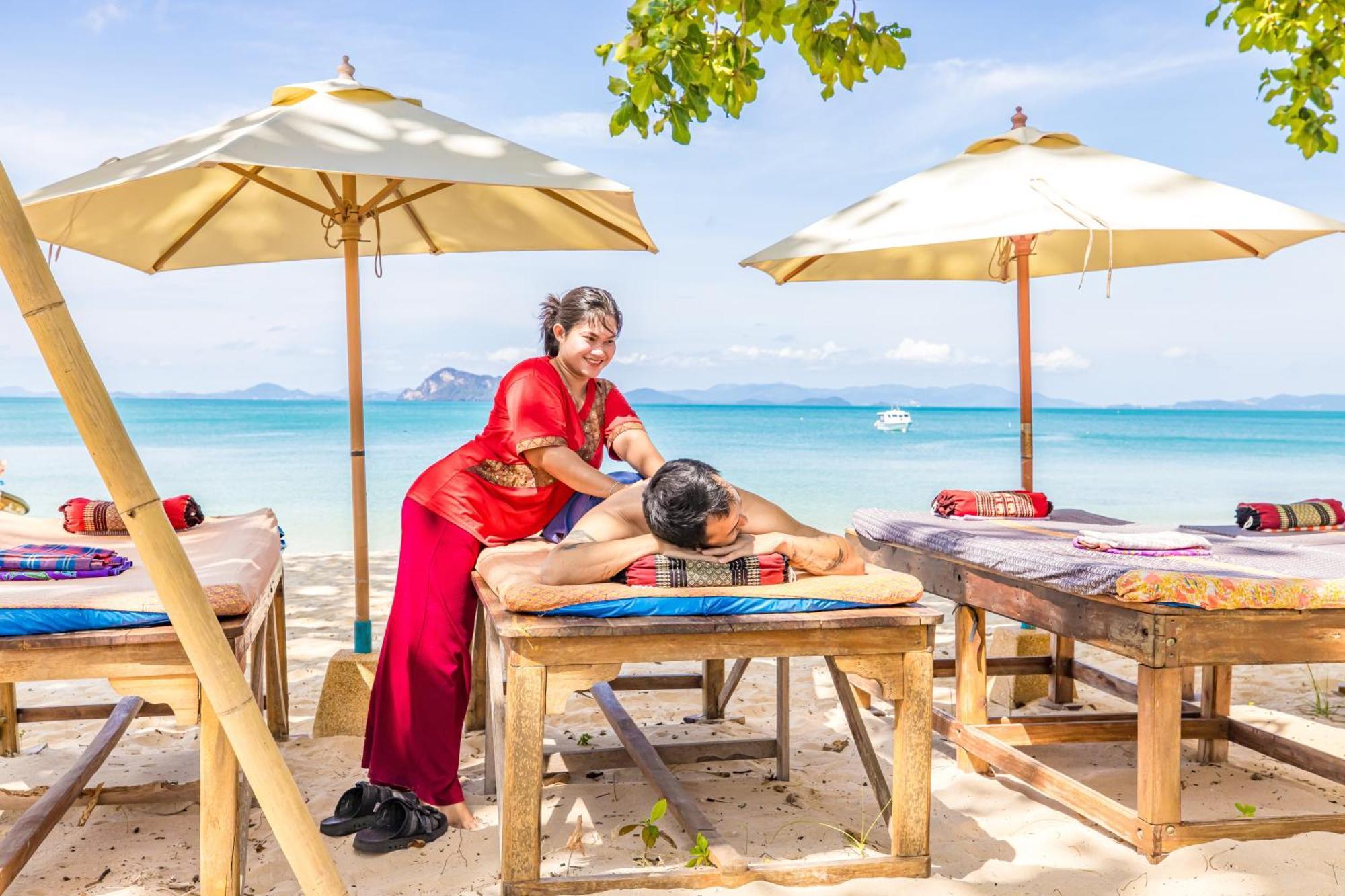 Royal Yao Yai Island Resort