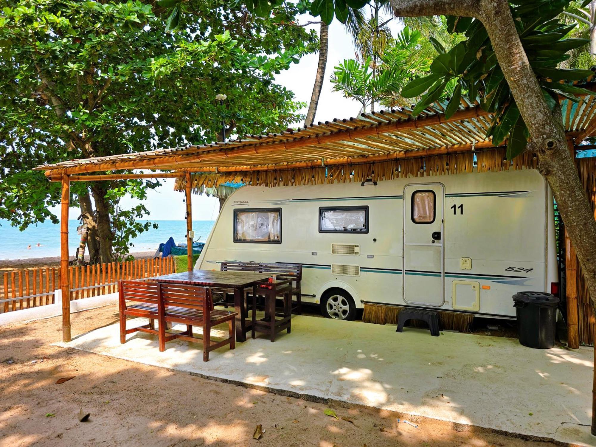 Hotel House Camp