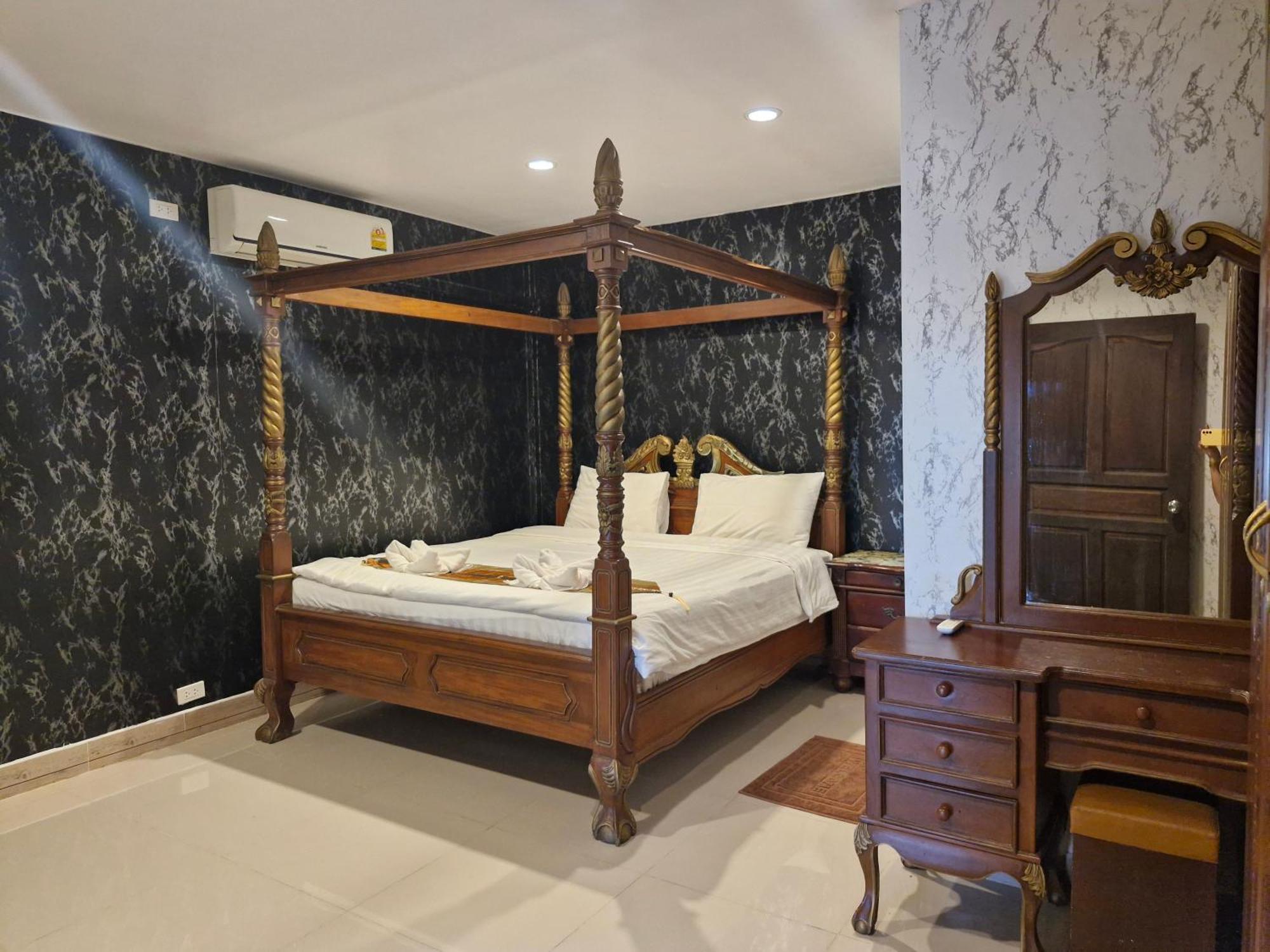 4 Palms Resort 3*