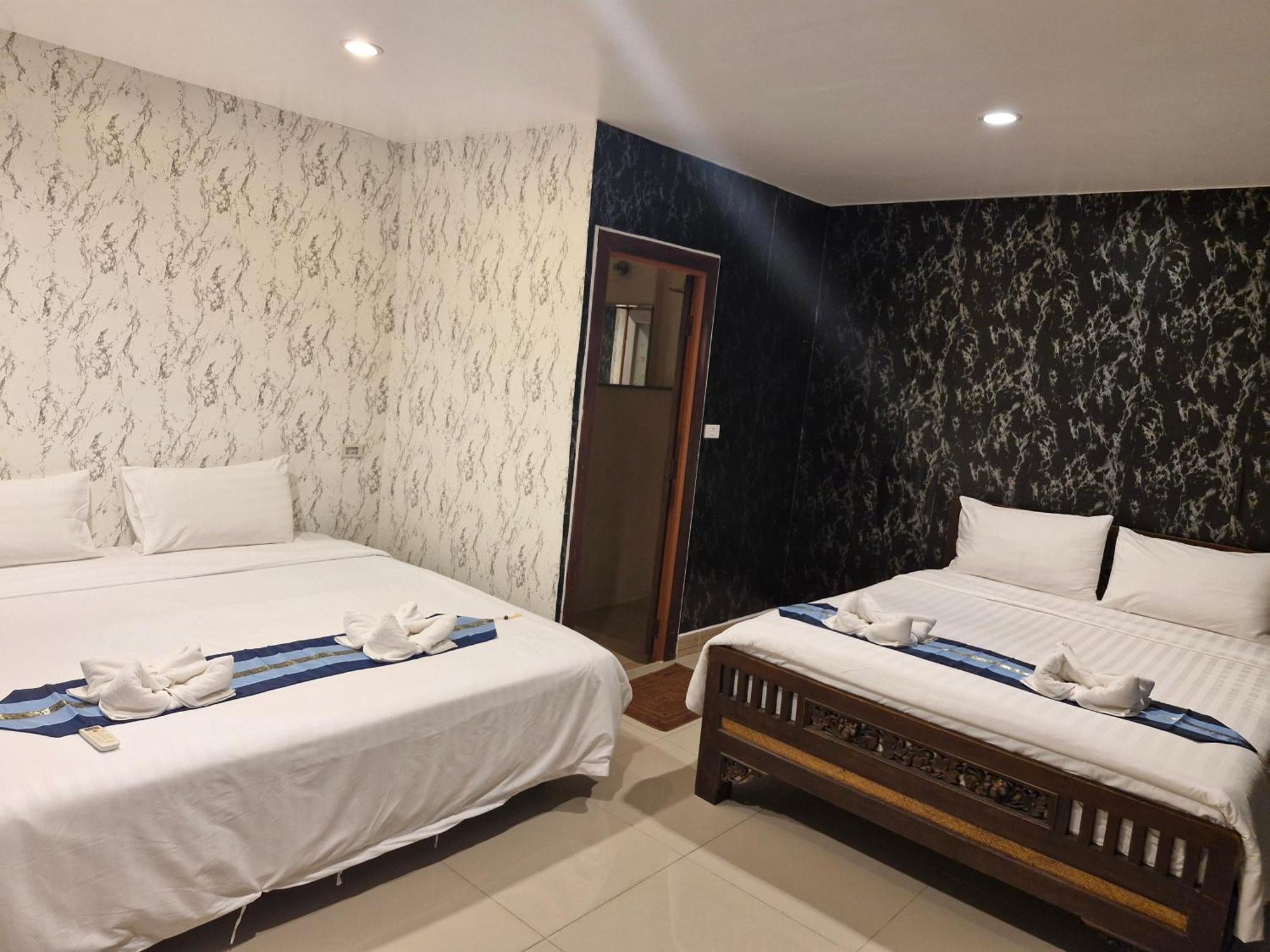 Resort 4 Palms Bang Sare