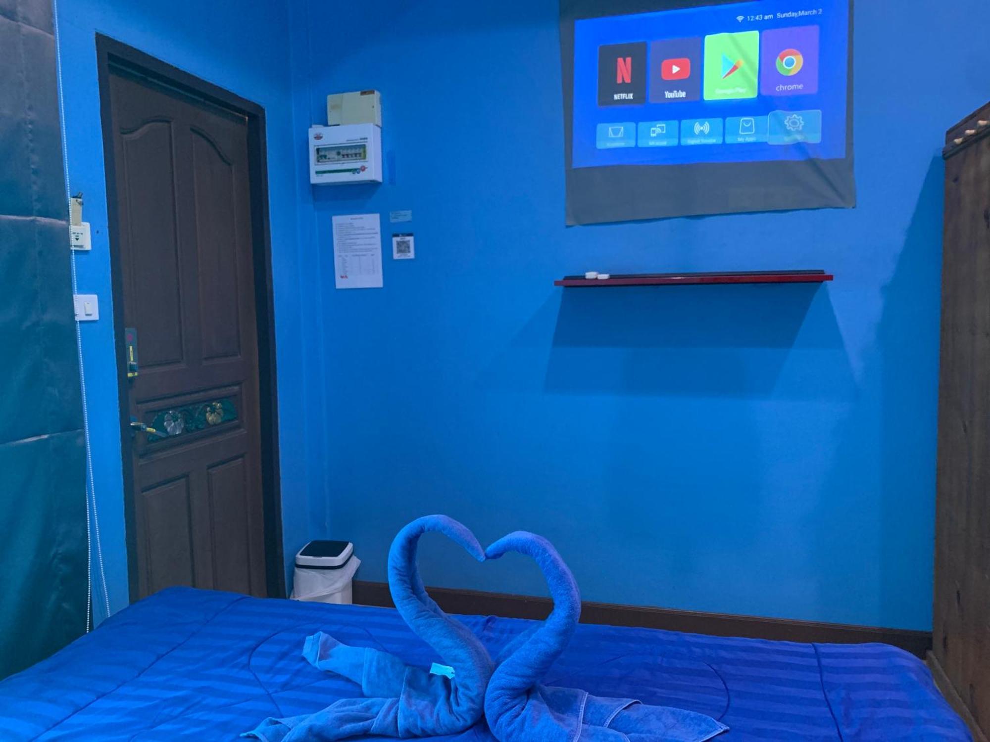 ลุงดำฮัทบีช Guest house Koh Samet