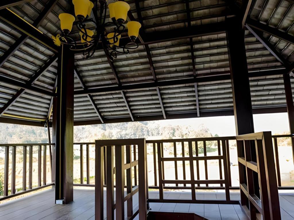 Resort The White House Boutique Chiang Rai