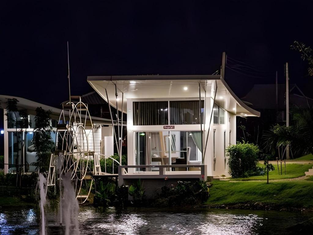 The White House Boutique Resort 3*