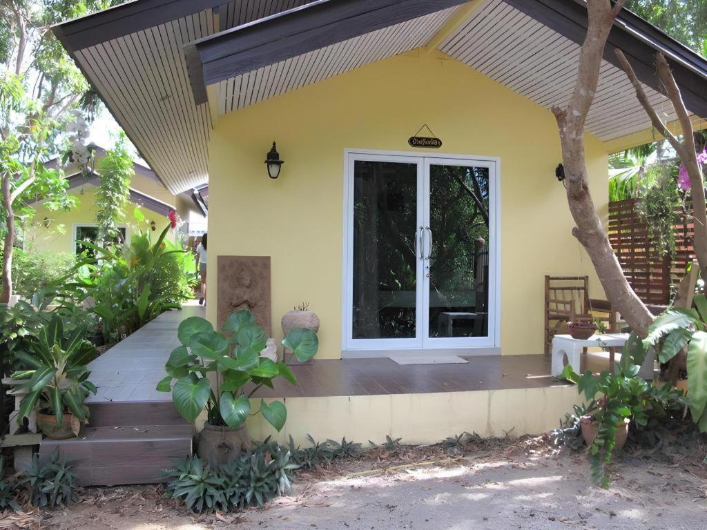 Baan Suan Phidchamika 3* Amphawa