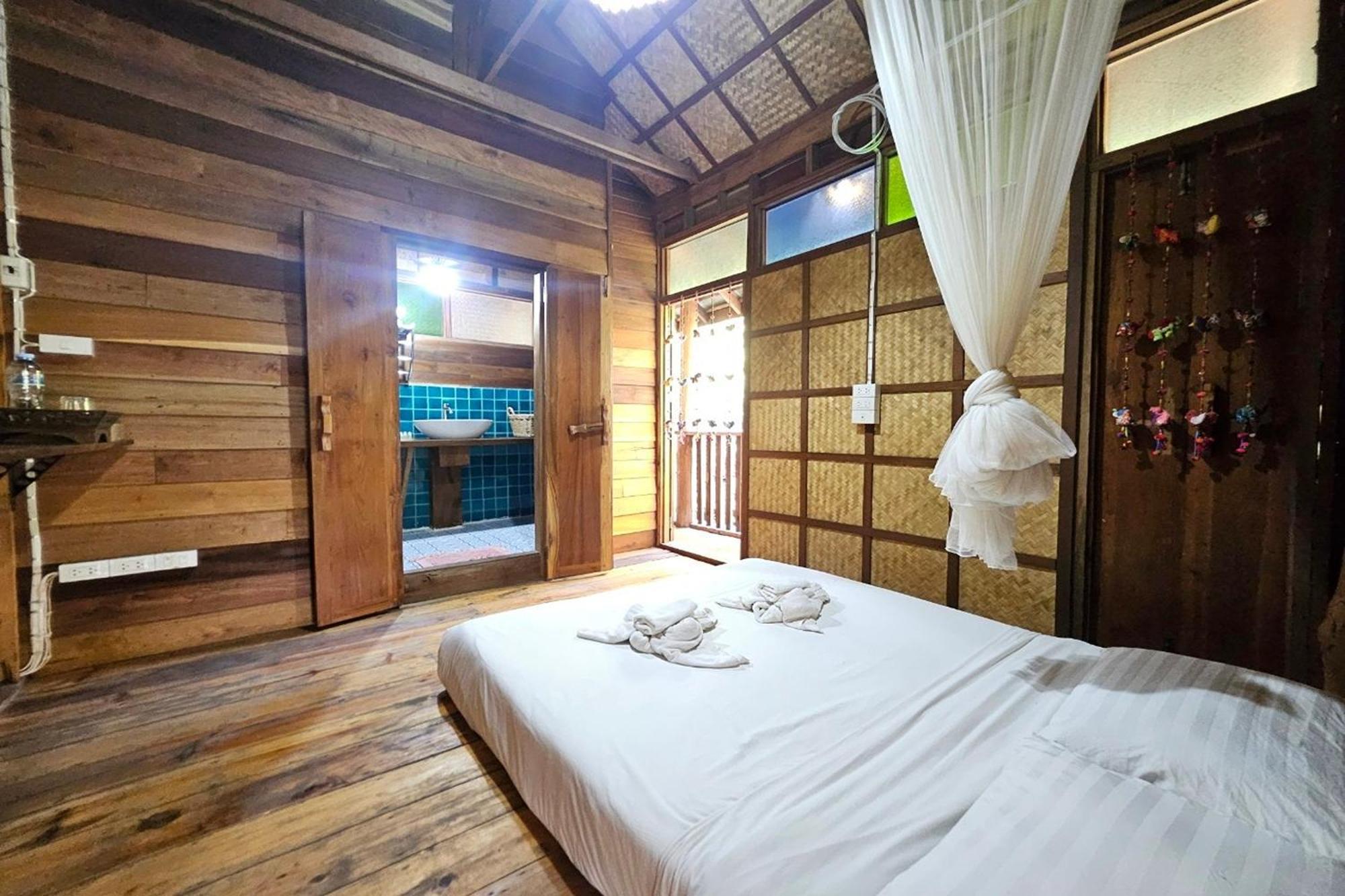 Guest house Baan Auy Chiangmai 2*