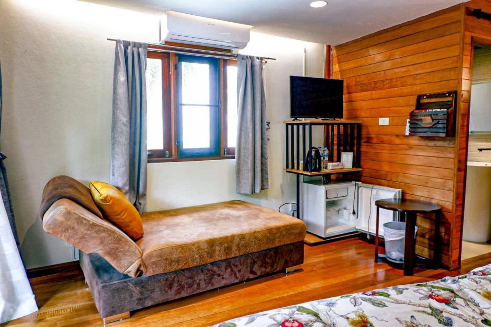 Resort Kaengkrachan Boathouse Paradise 3*