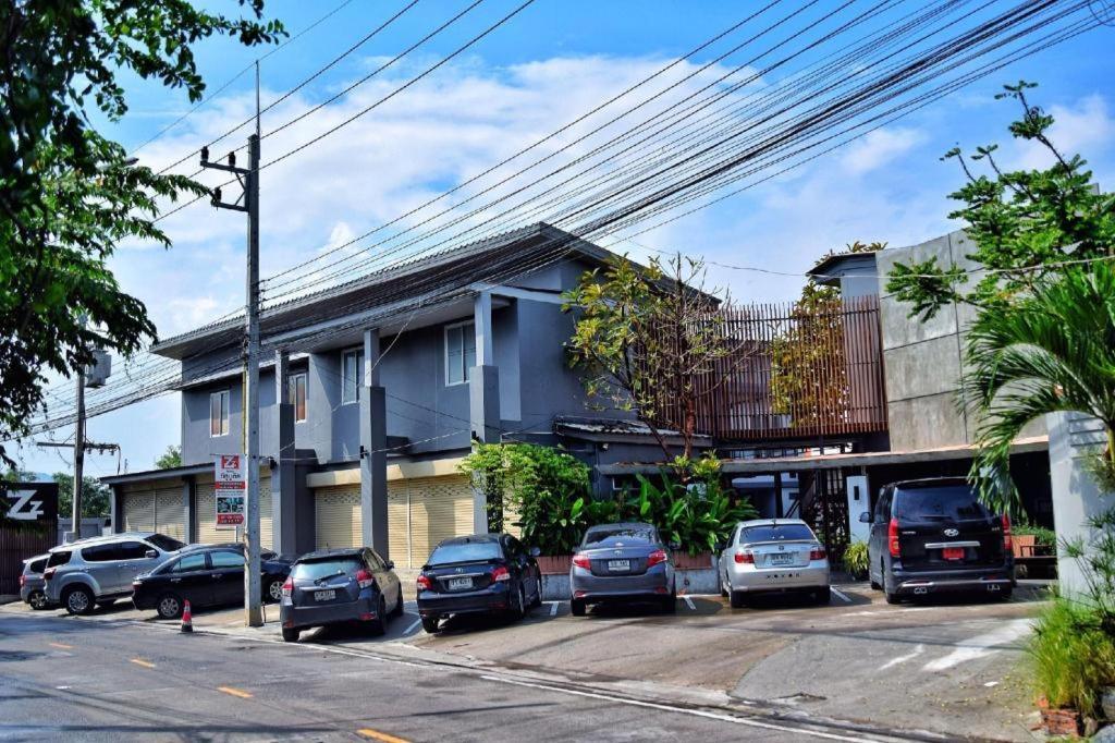 Z2 Boutique Hotel 2*