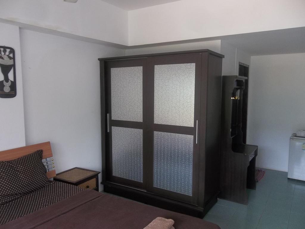 Paulee's House