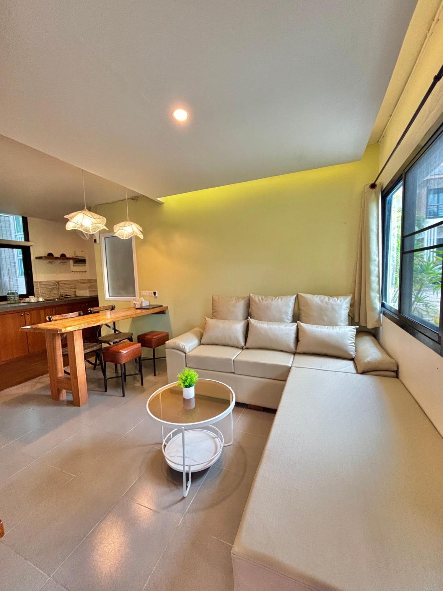Field-d House 3*