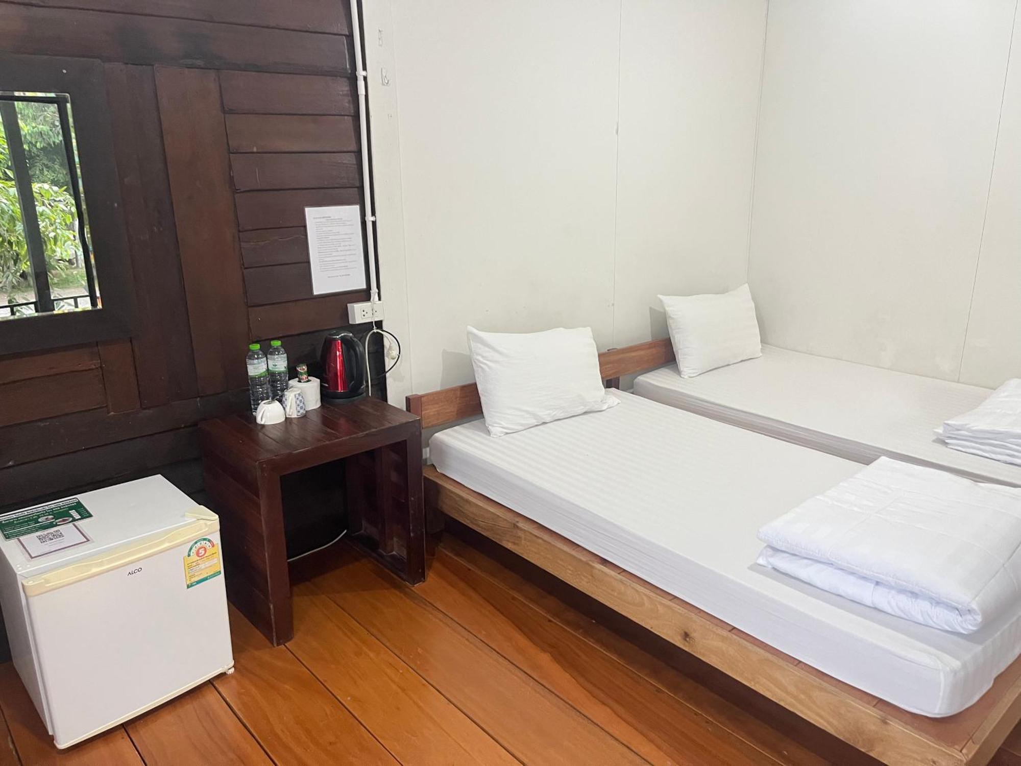 Resort Sangkaset *