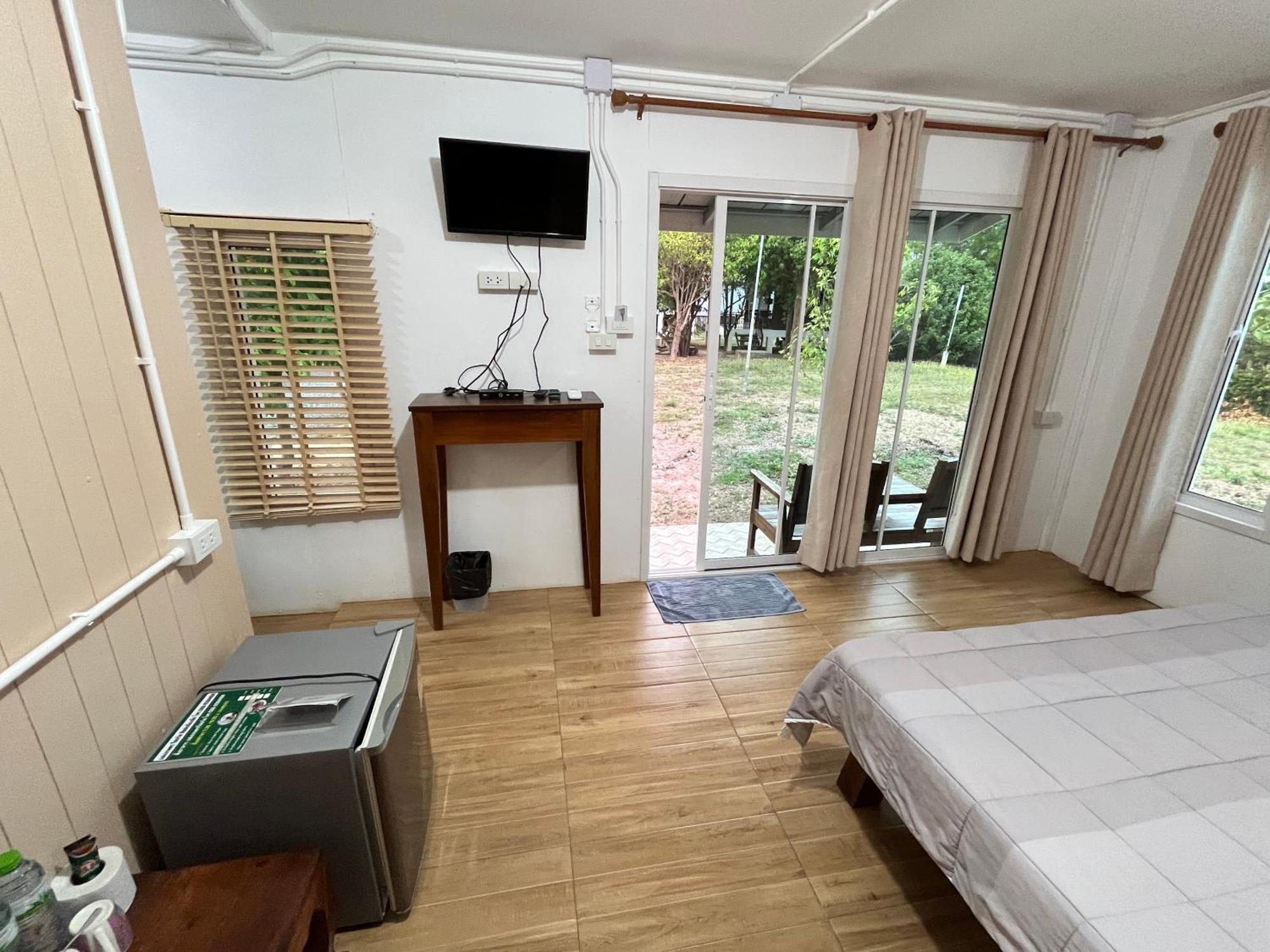 Resort Sangkaset *