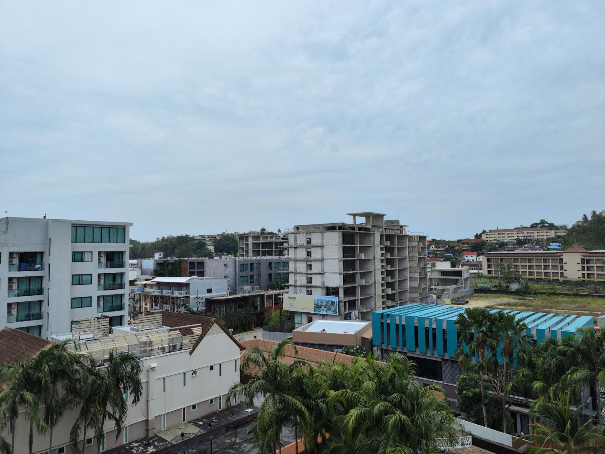 7 Floor - Pool View At Tbhr Near * Kata Beach (Phuket)