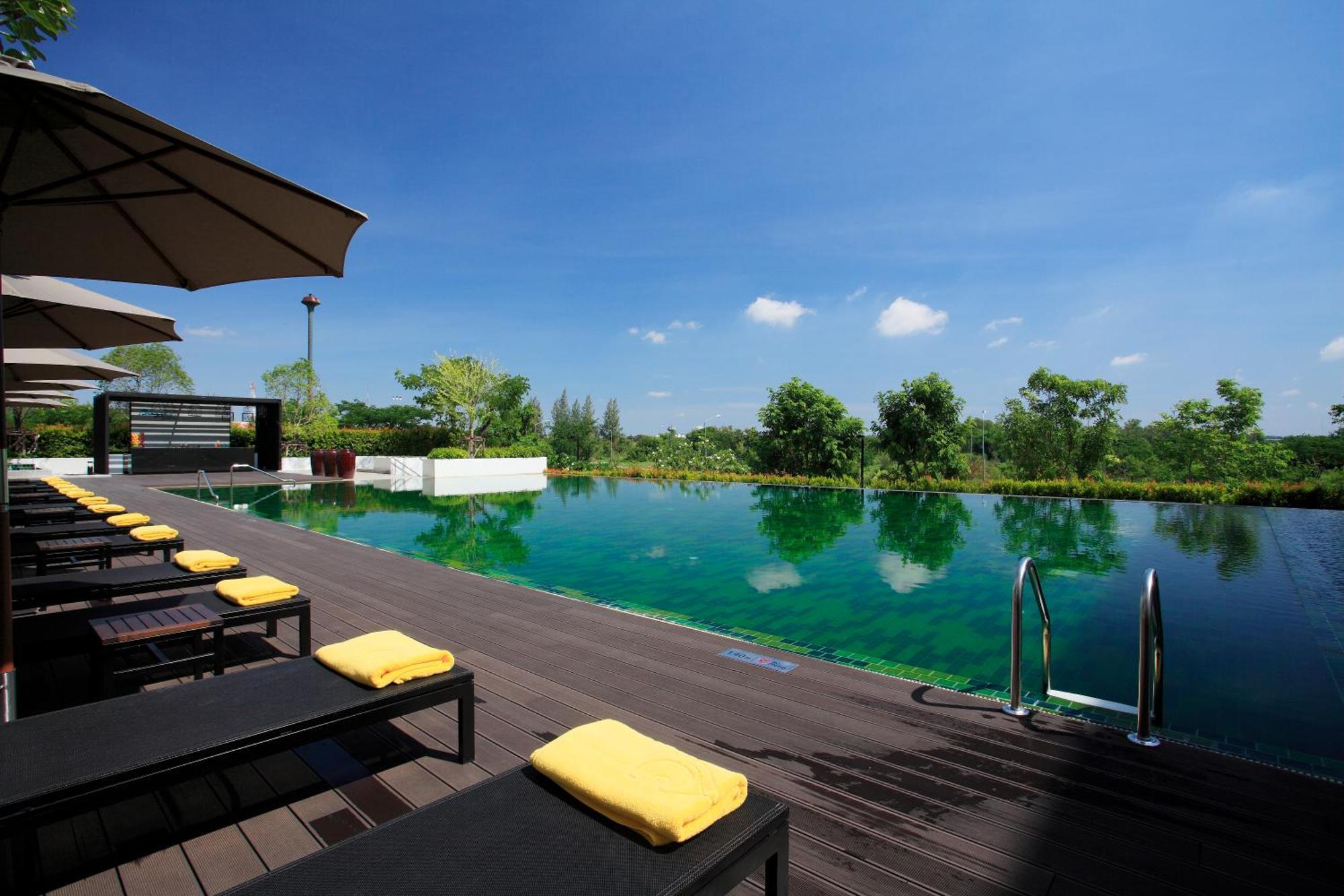Avani & Convention Centre 5*