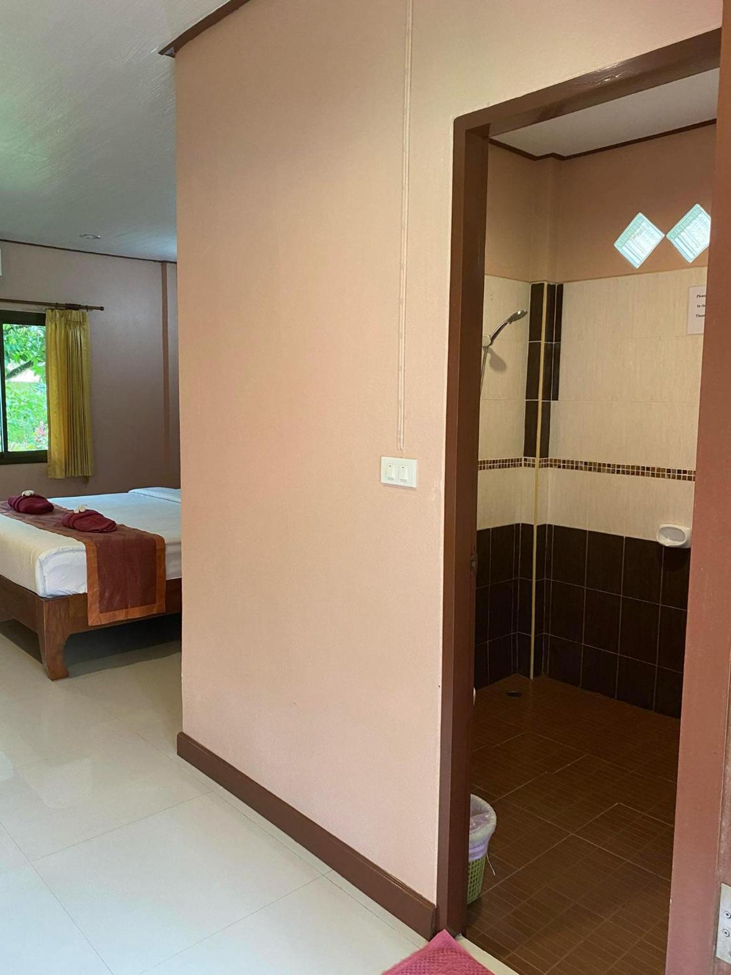 Khao Sok Nung House *