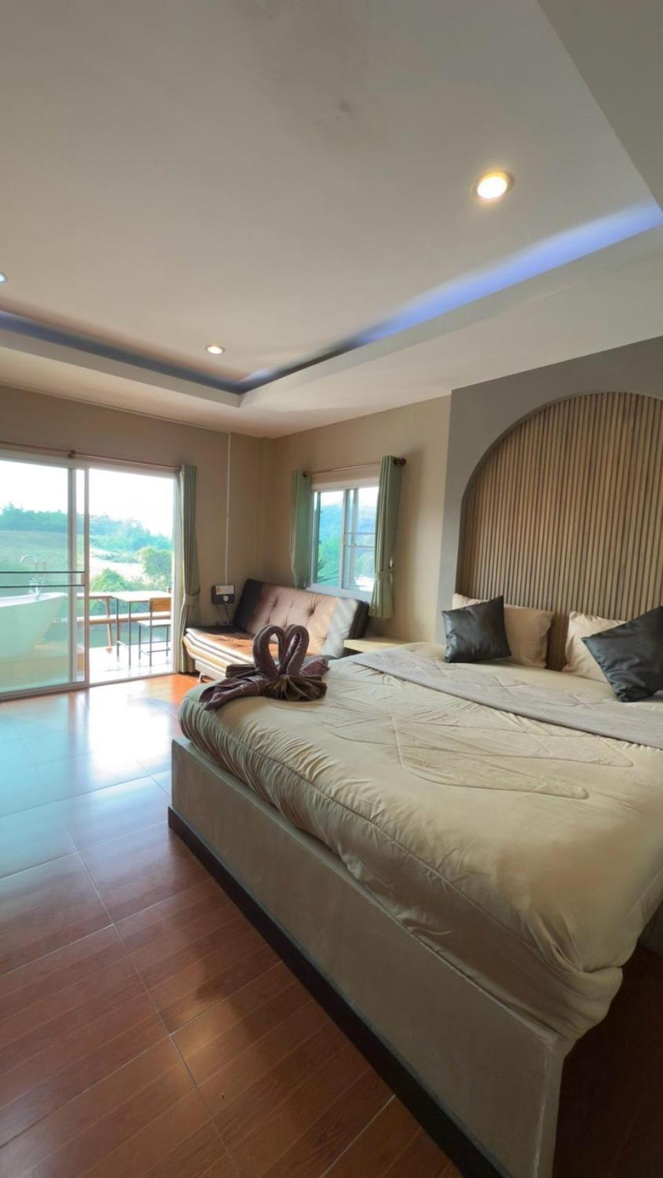 Kwainoy Riverpark Resort 3*