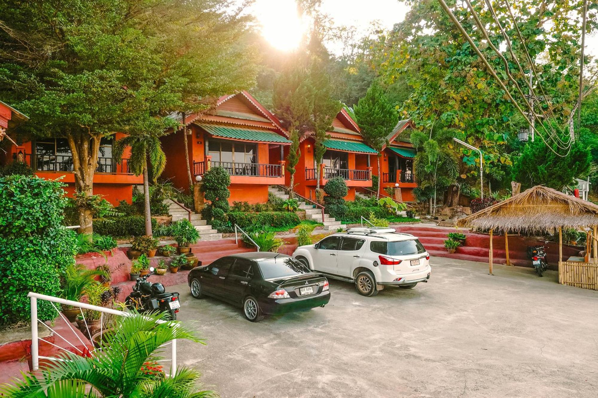 Oyo 490 Chiangsan Golden Land Resort2 Hotel Chiang Saen