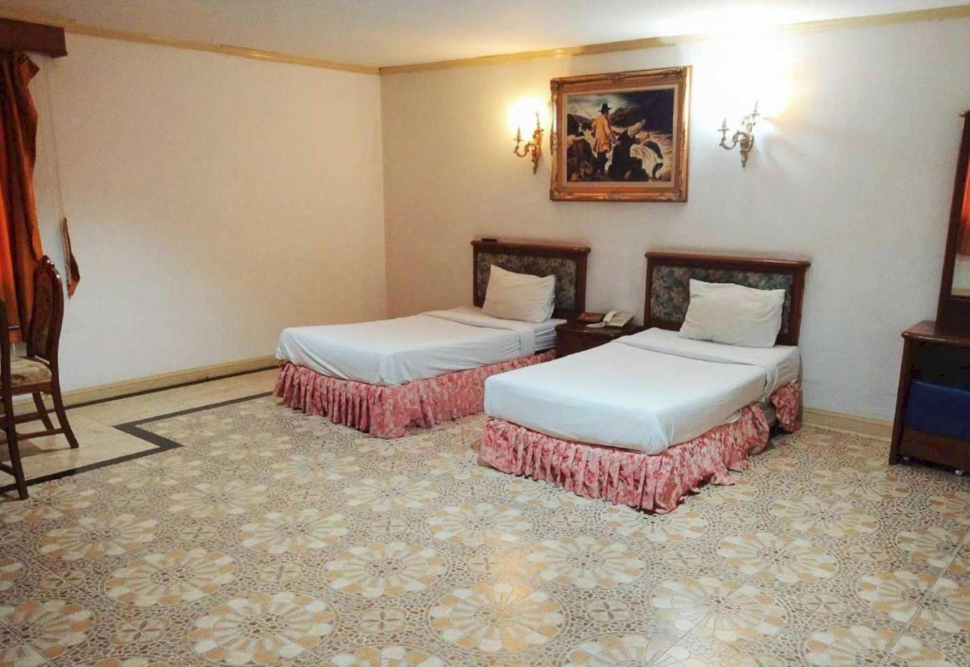 Hotel Oyo 75466 -13 Coins Bang Yai 3*