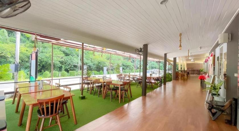 Royal Hill Satun Hotel 4*