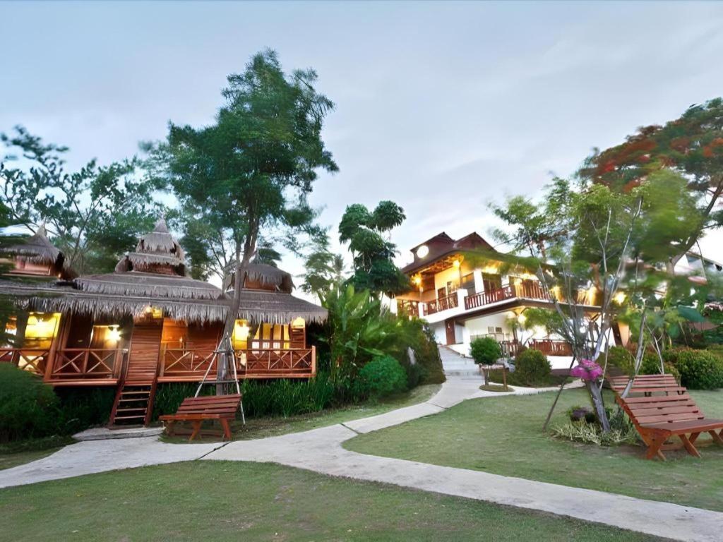 Hotel Gin's Greenery Chiang Saen