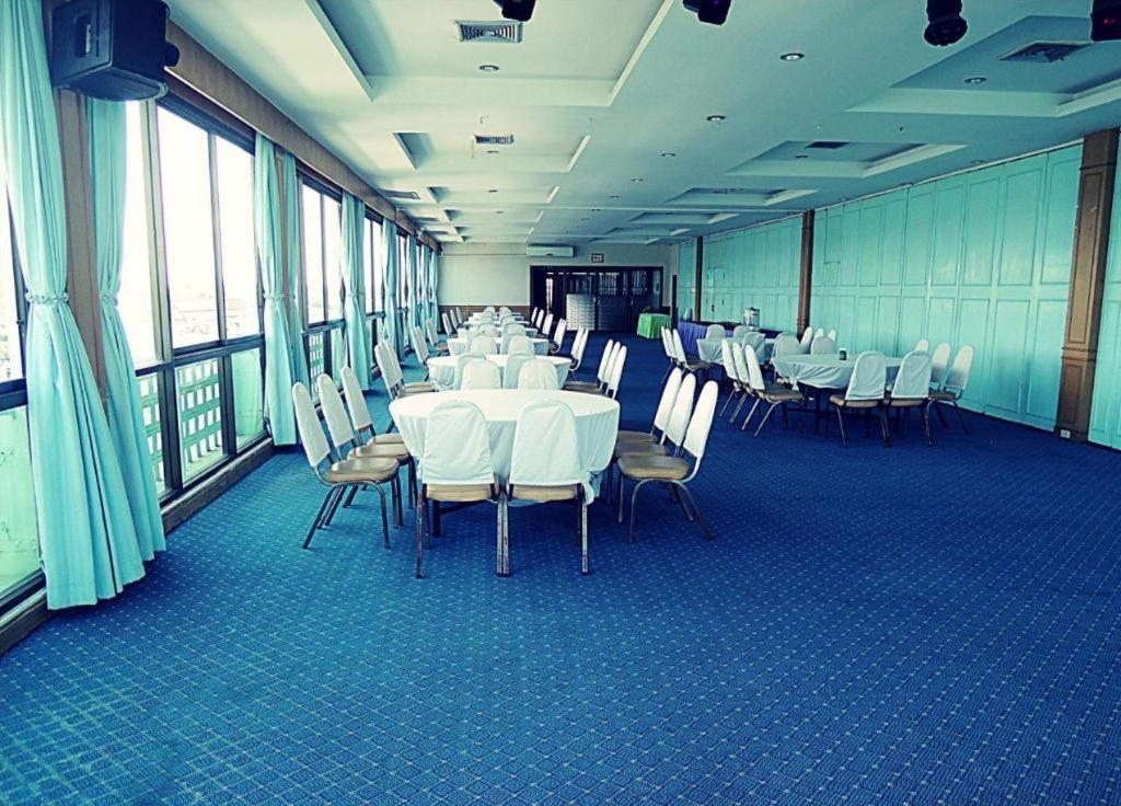 Lake Inn Hotel Hotel 2*