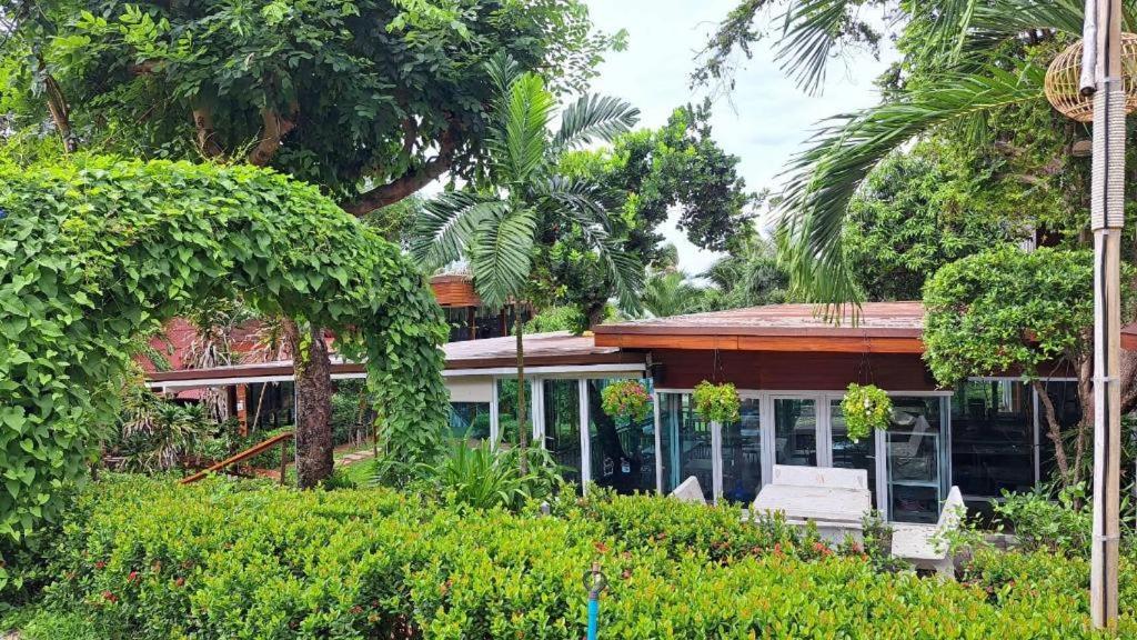 Resort Baan Suan Aou Khai 3*