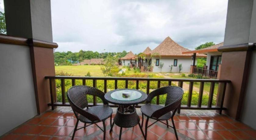 Poochommhok Resort