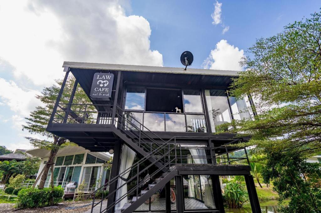 The White House Boutique Resort 3*