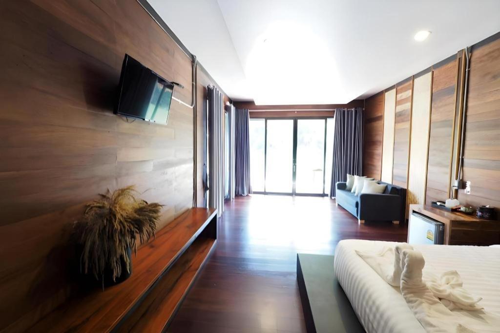 The River Life Resort 3*