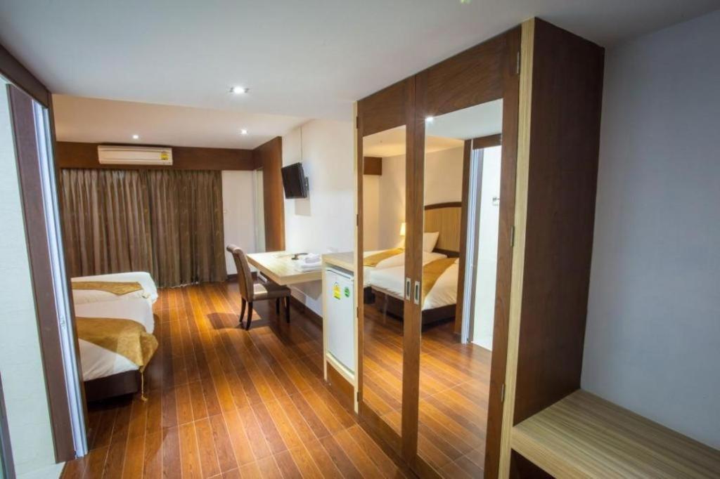 Nh Elegant Hotel