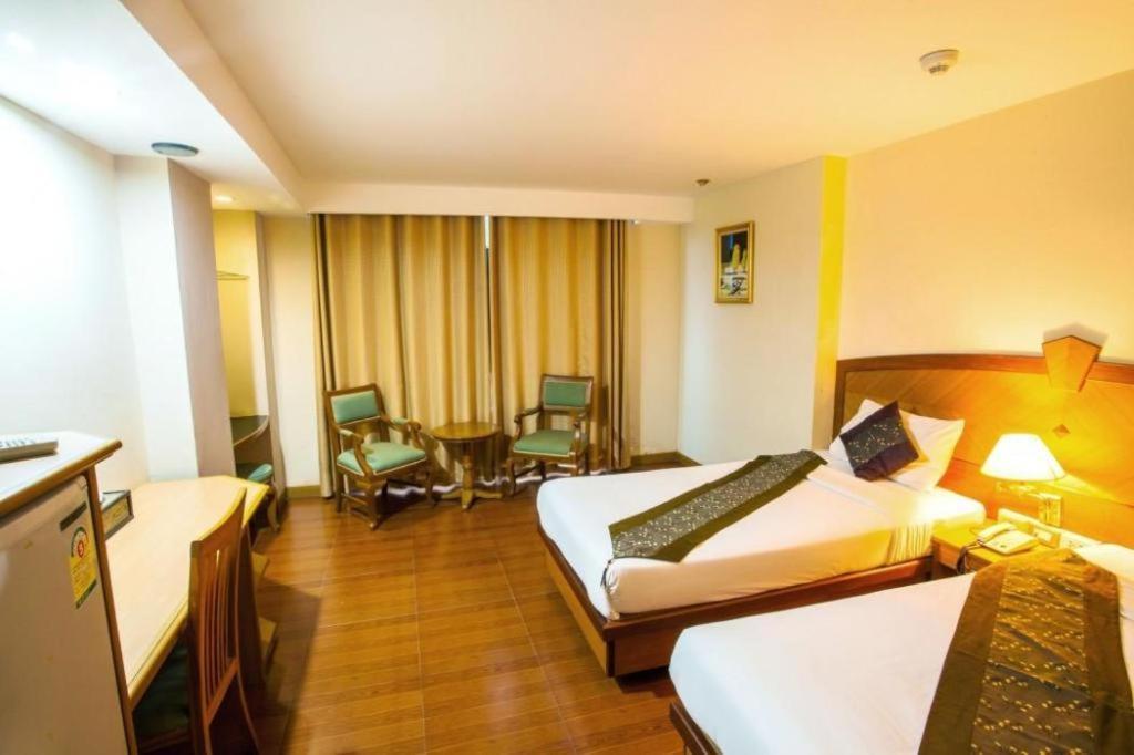 Nh Elegant Hotel