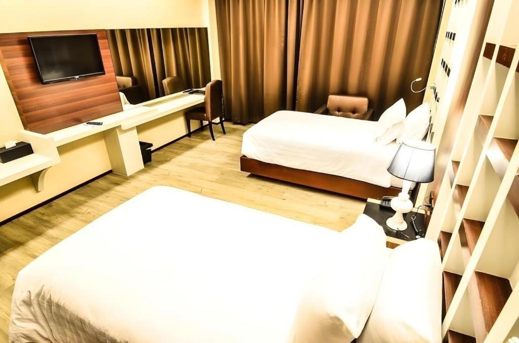 Hotel Alvarez Buriram