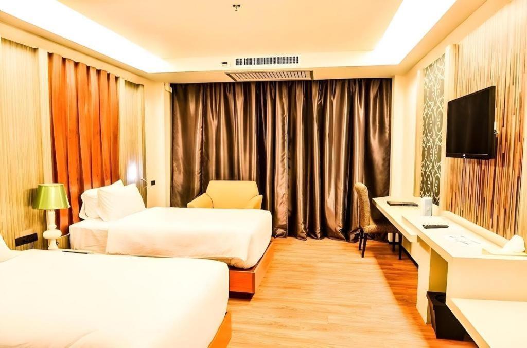 Hotel Alvarez Buriram
