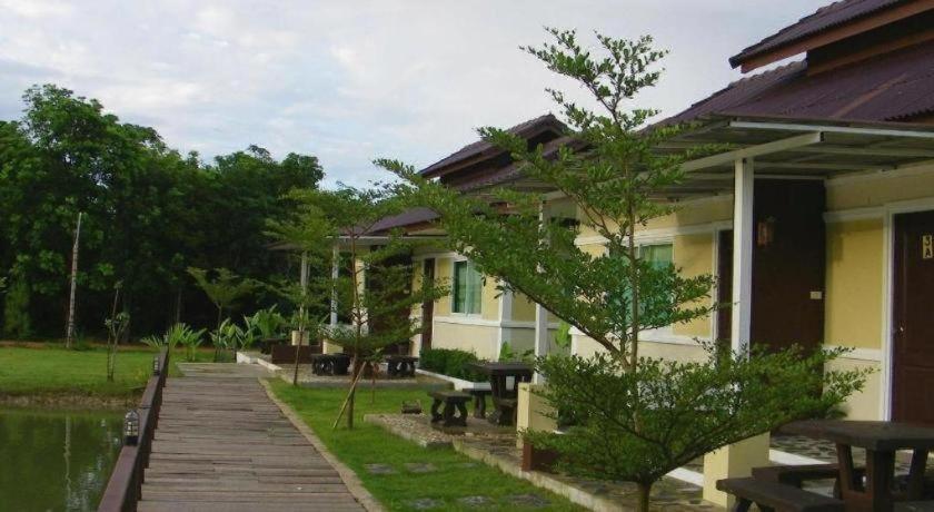 Ban Naam Resort