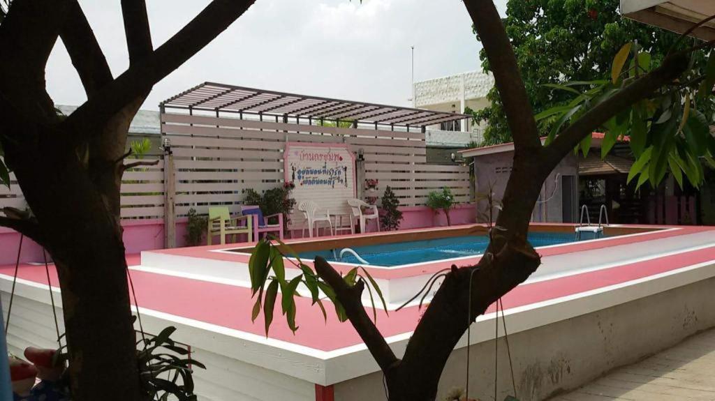 Baan Gon Chompu Resort Suan Phueng