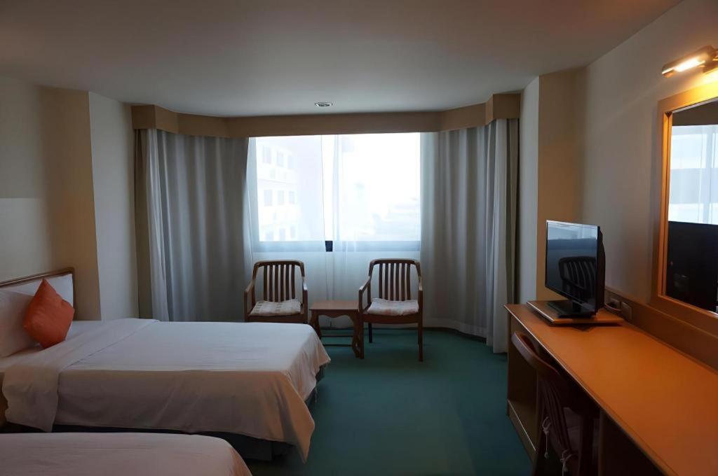 The Majestic Hotel 3*