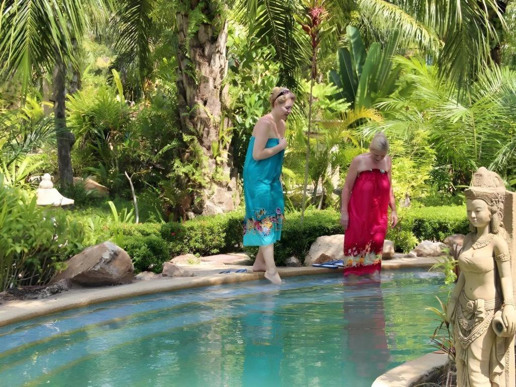 Resort Nattha Waree Hot Spring And Ban Nua Khlong
