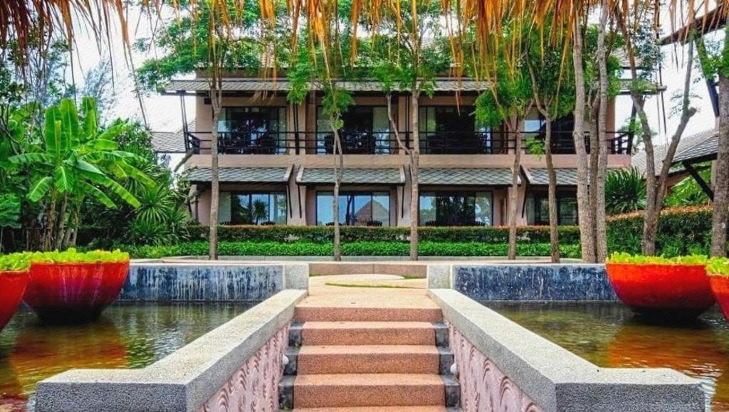 Resort Purimuntra And Pran Buri