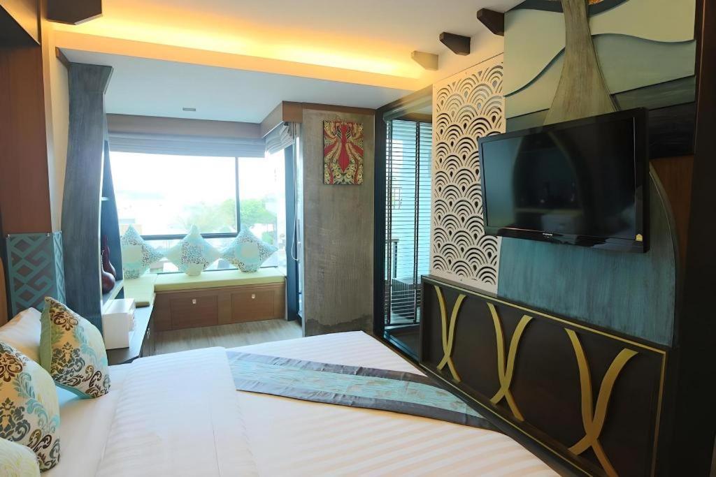 Hip Hotel 3*