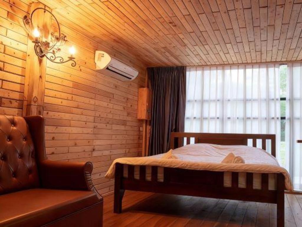Oyo 75374 Baan Rak Mai Hotel