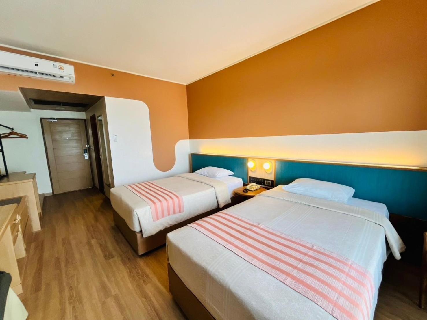 Asia Cha-Am Hotel Hotel 4*