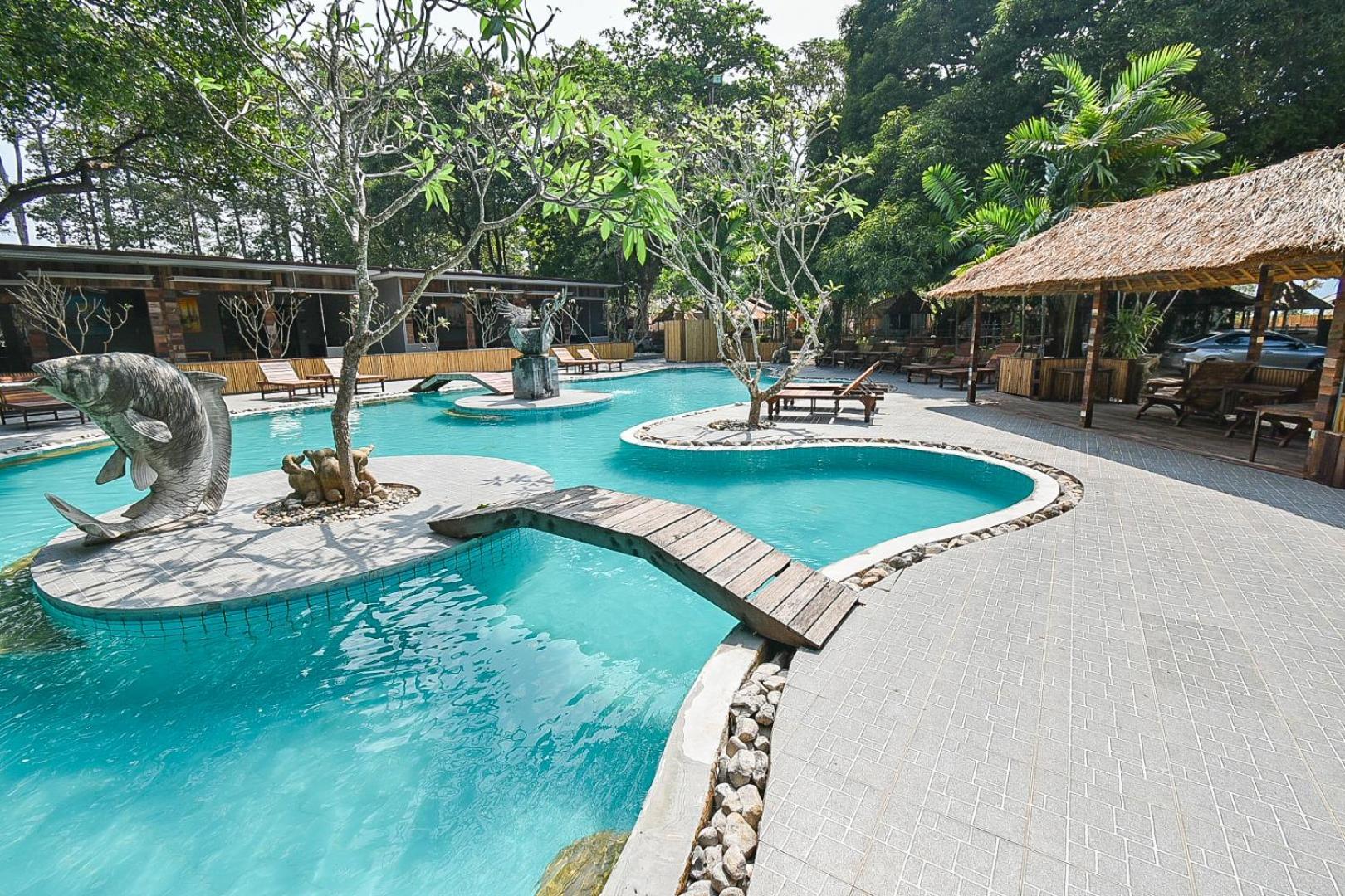 Cha Cha Chaolao Resort 3*