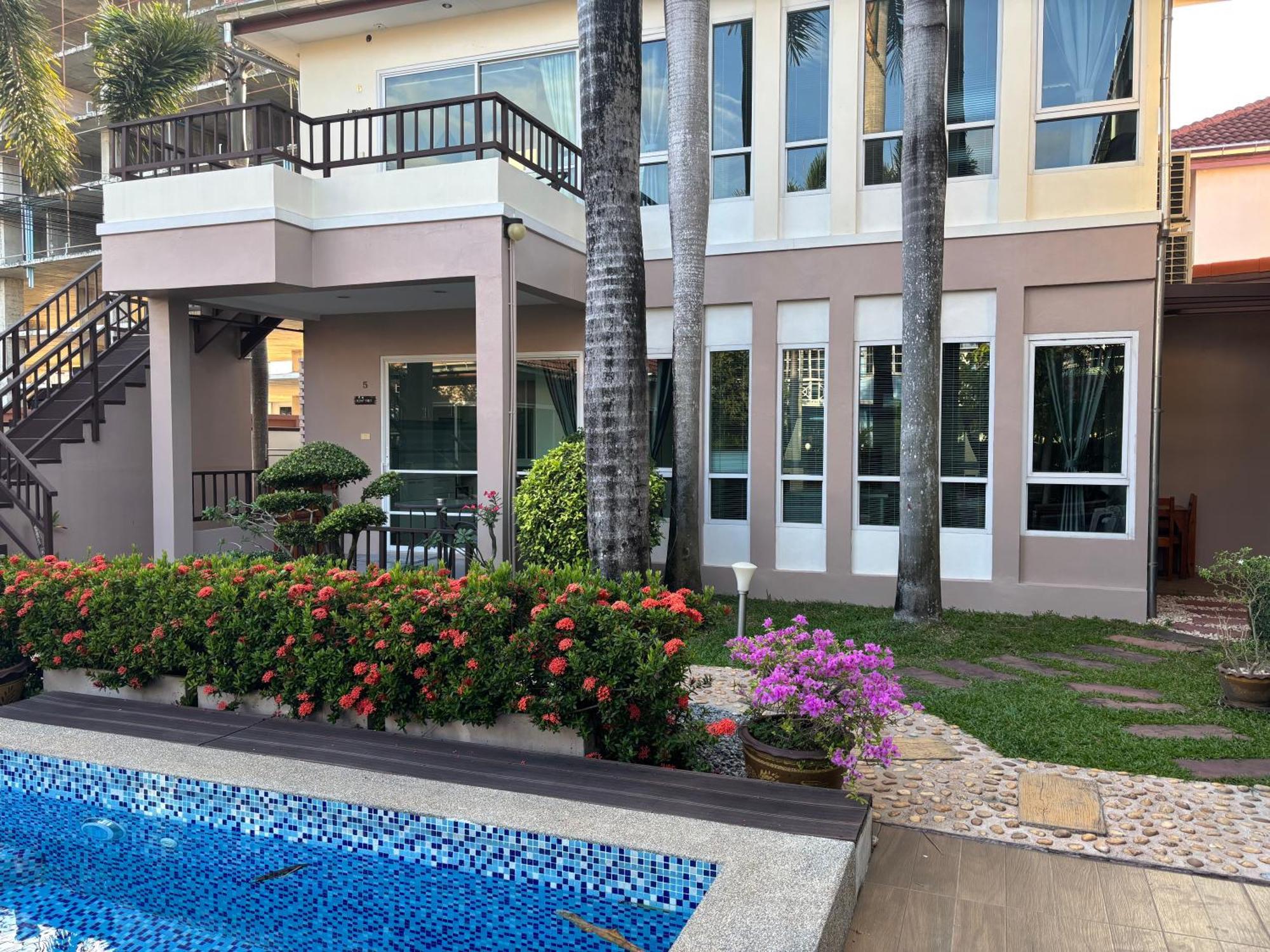 Dx Group Hotel- Abani