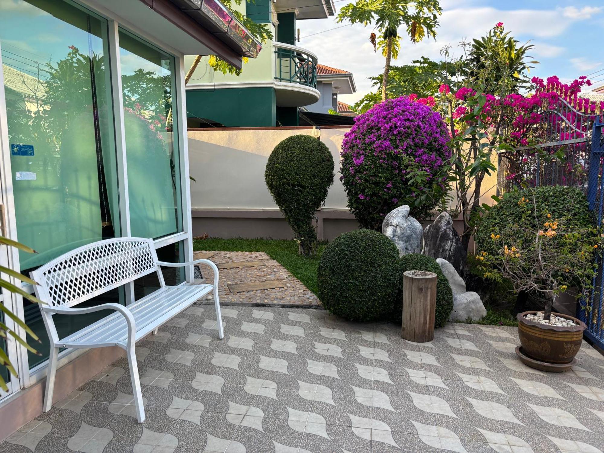 Dx Group Hotel- Abani Jomtien Beach