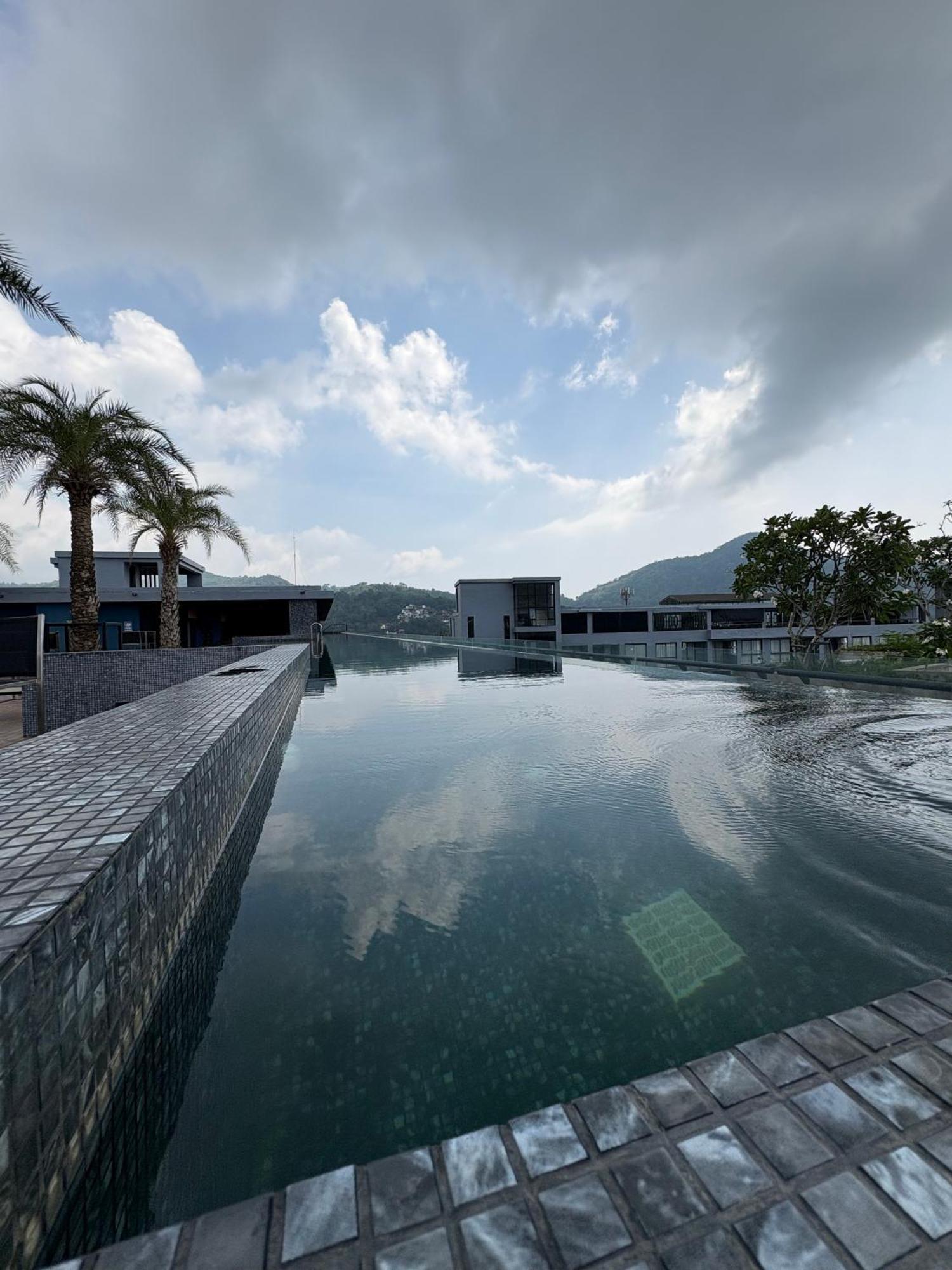 Citygate Beach, Luxury Apartment, 4 Stars Hotel, Phuket Kamala Beach