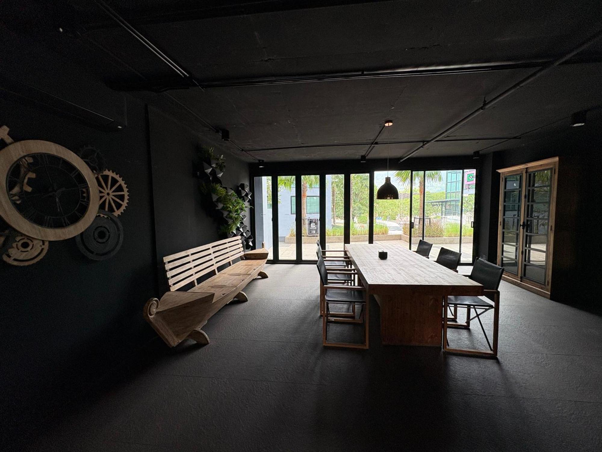 Citygate Beach, Luxury Apartment, 4 Stars Hotel, Phuket Apartment