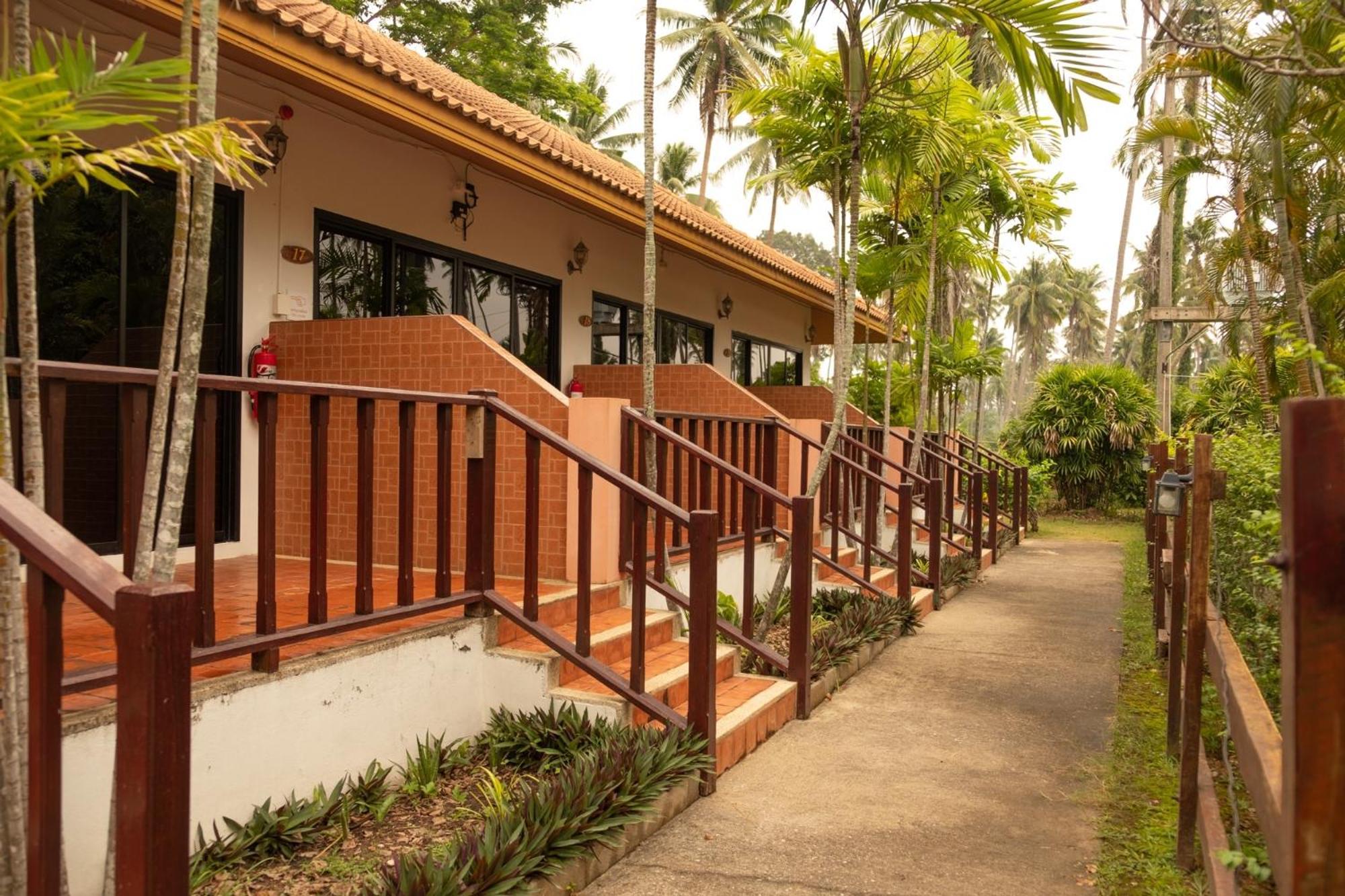 Sailom Bangsaphan Resort Bang Saphan