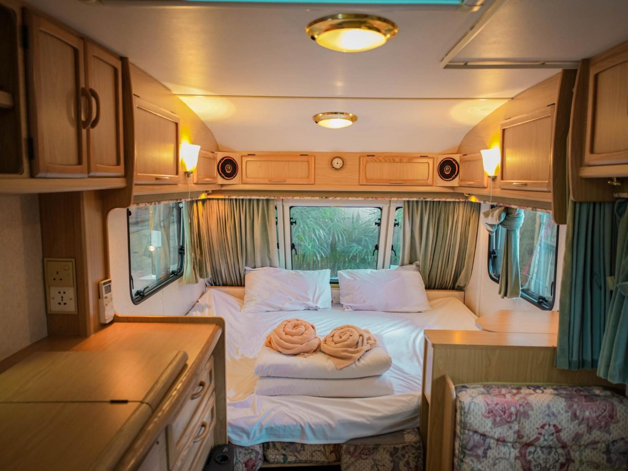 House Camp Hotel