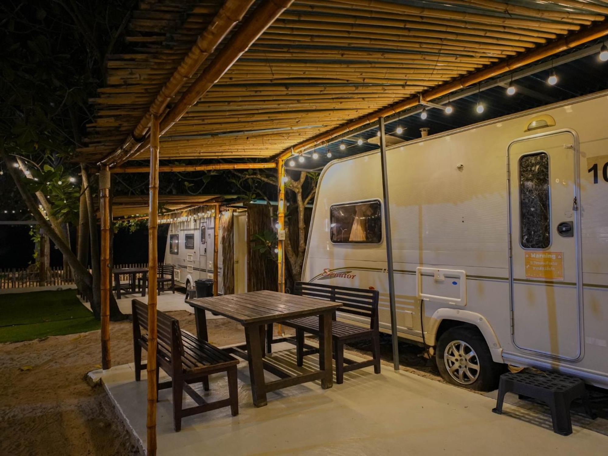 House Camp Hotel 3*